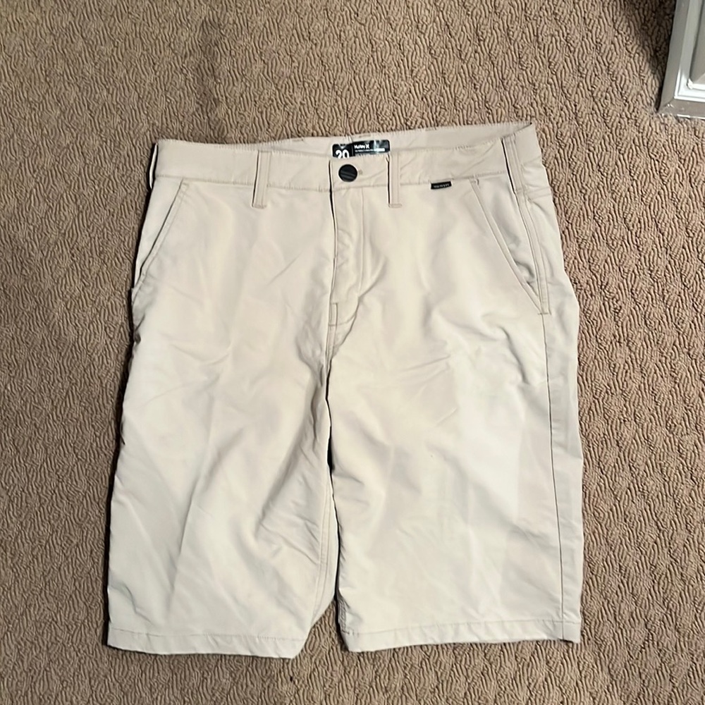Hurley Brand. Nike Dri-Fit Khaki Dress/Golf shorts. Waist 30 Healthy Condition.